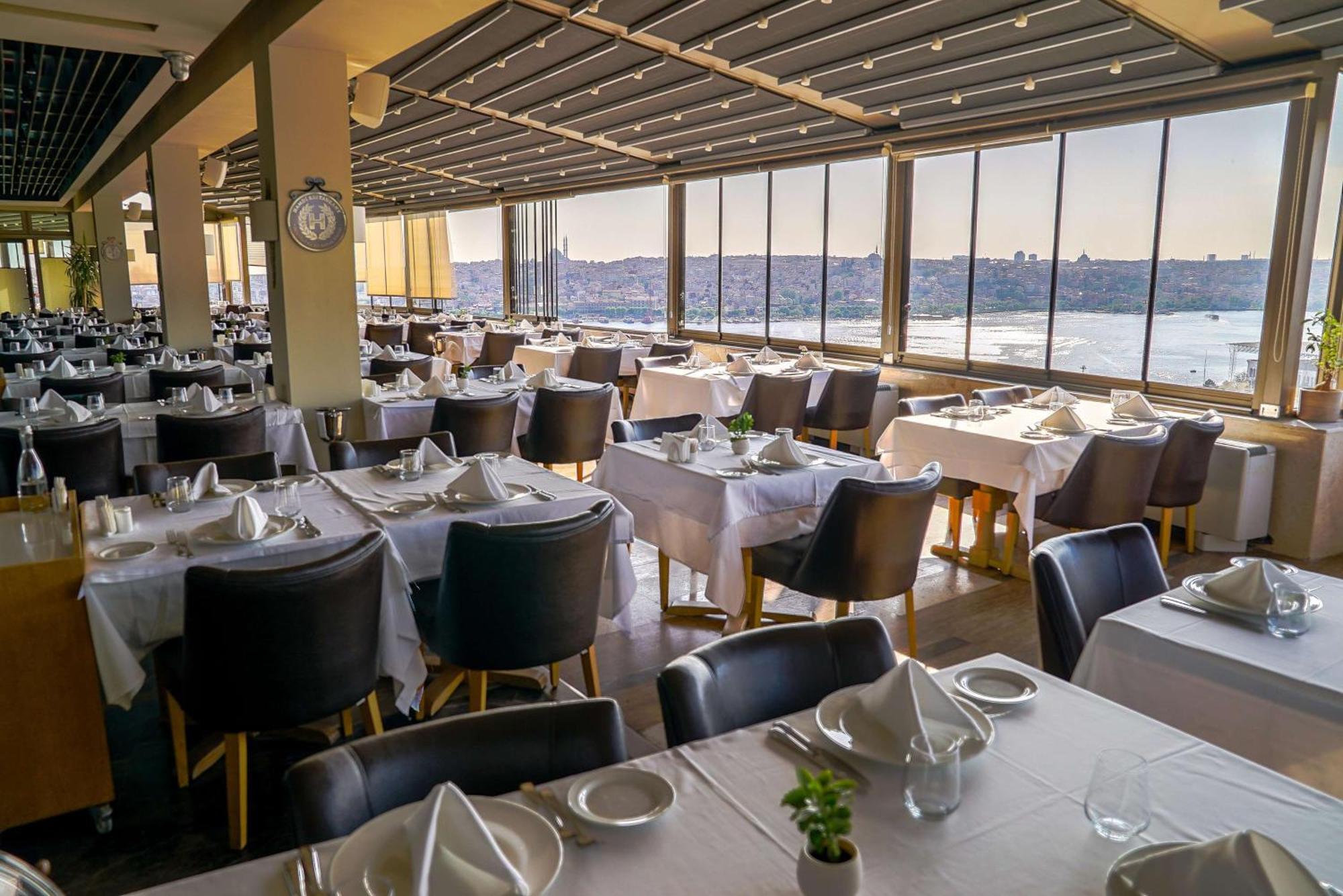 Radisson Blu Hotel Istanbul Pera Exterior foto The River Cafe