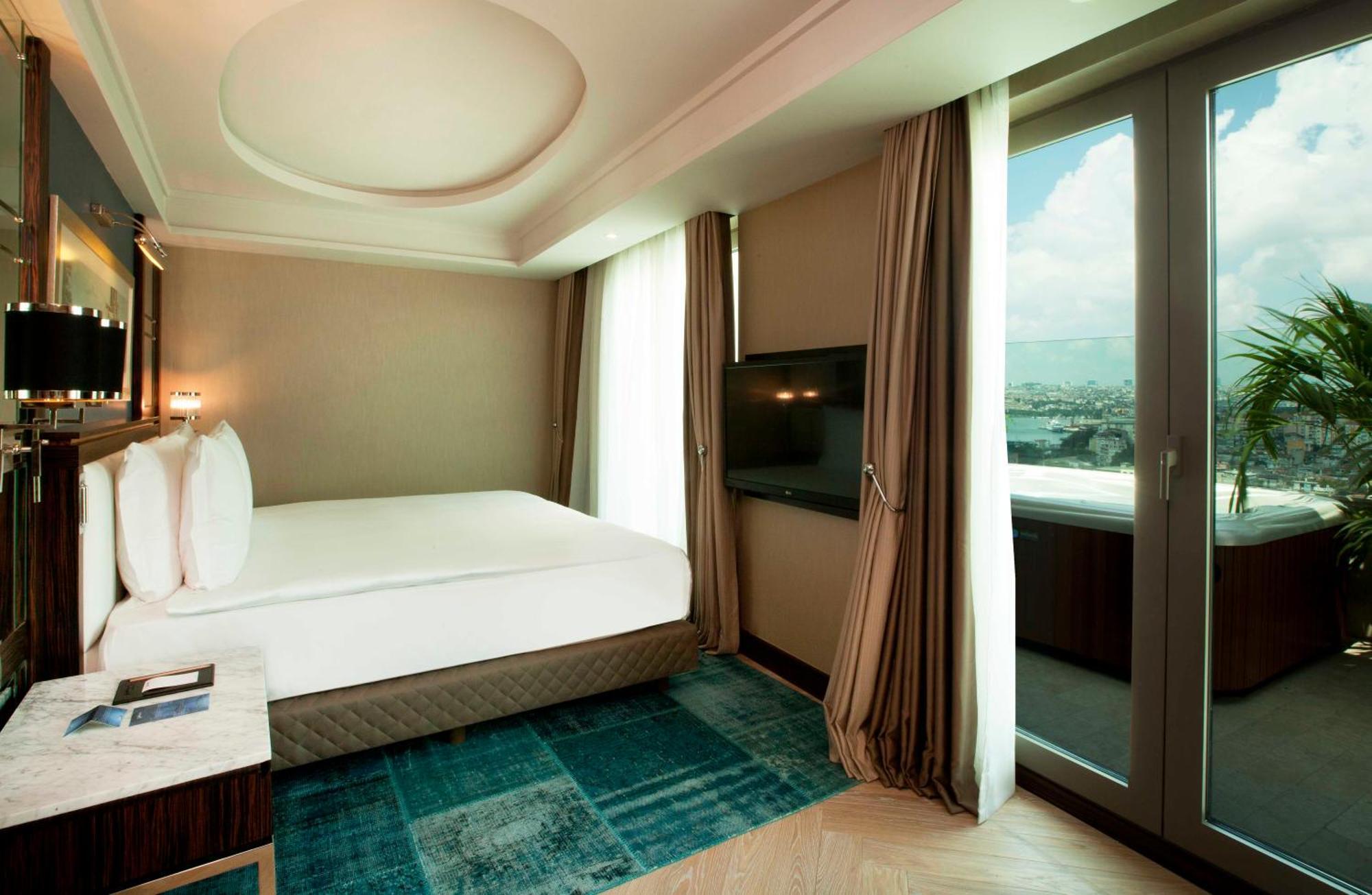 Radisson Blu Hotel Istanbul Pera Quarto foto Suite bedroom